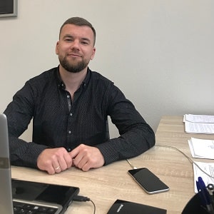 Финансовый аналитик Кузнецов Александр Сергеевич